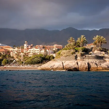 El Beril Ocean Front Адехе